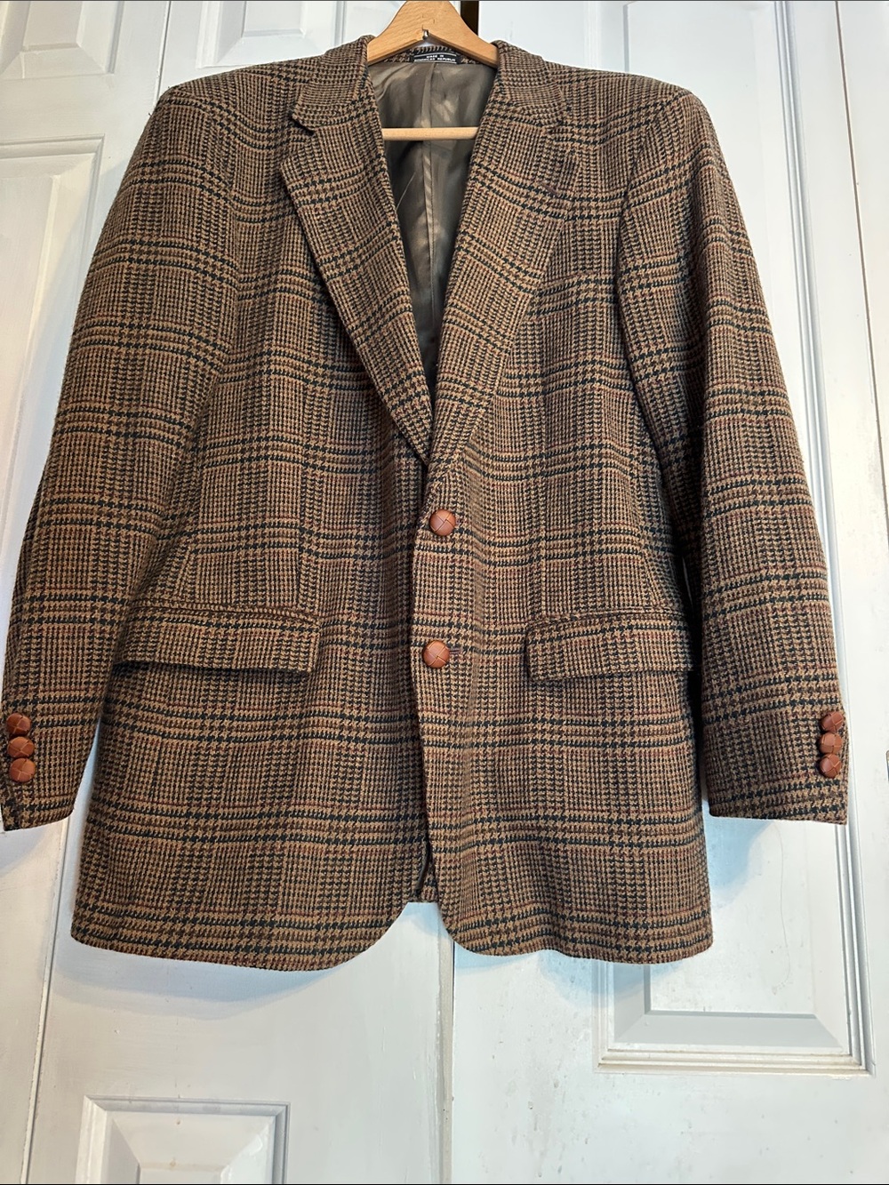 Woolrich Brown Glen Plaid Sport Coat with Tan Buttons